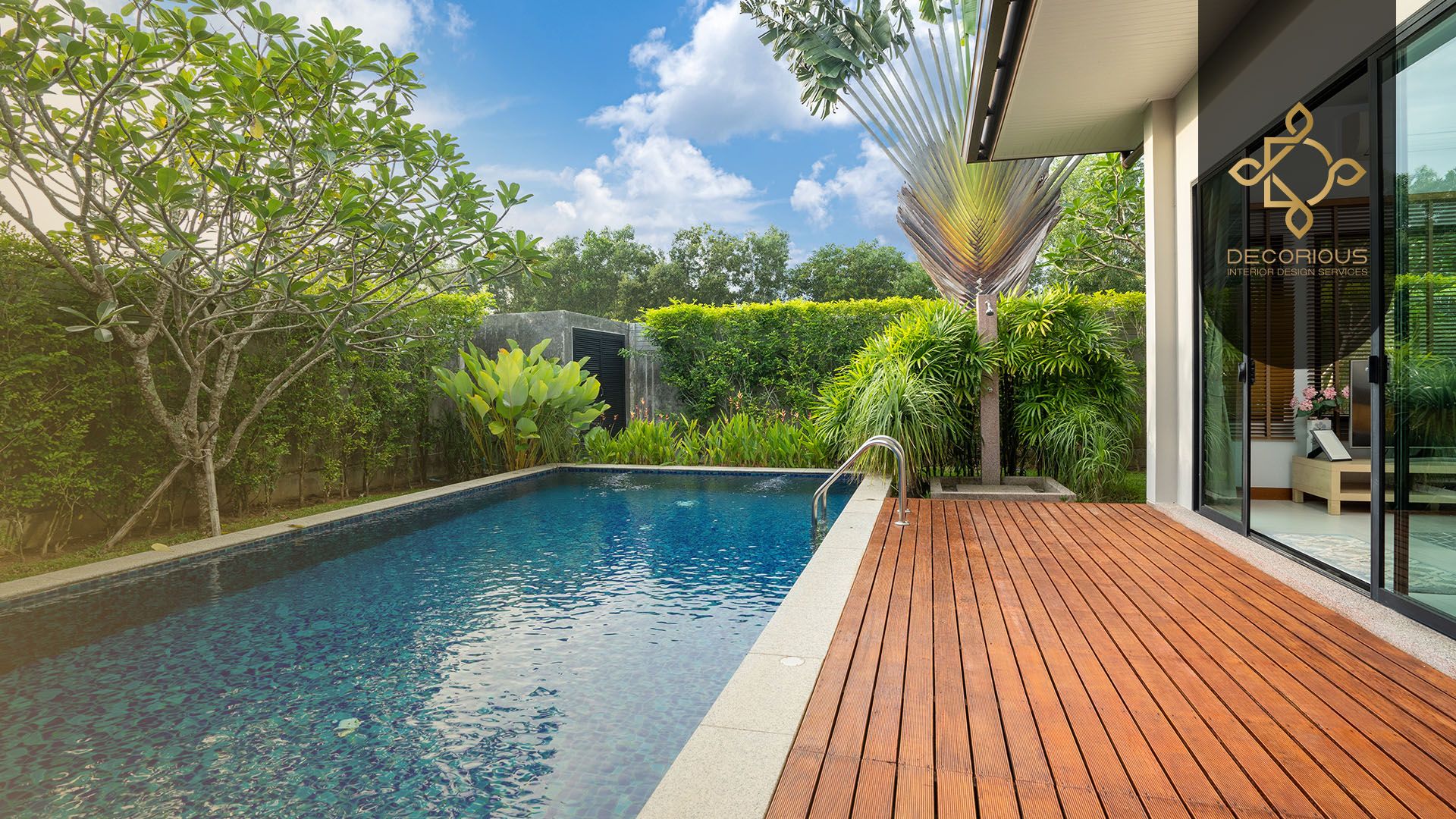 How Do I Decorate My Swimming Pool?