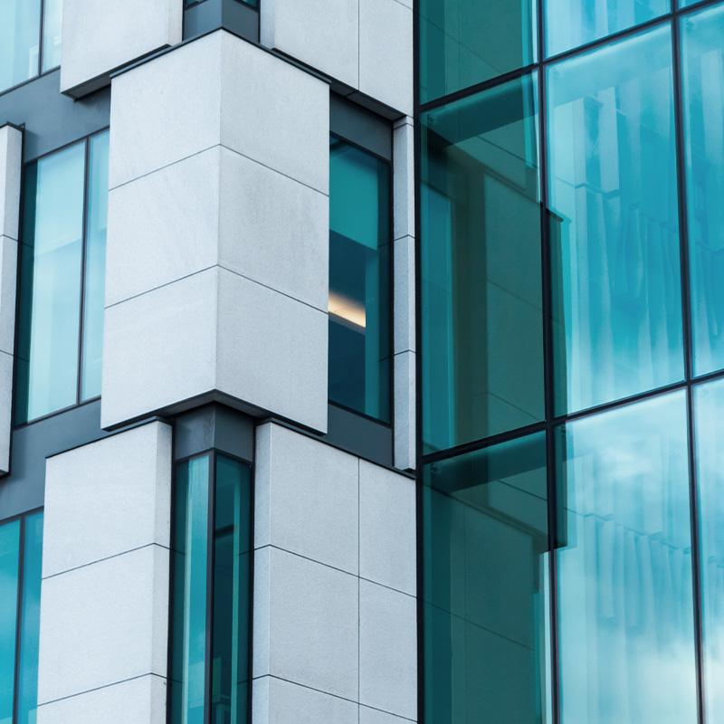 ديكور مميز من شركتنا الرائدة في مجال الألمنيوم في دبي